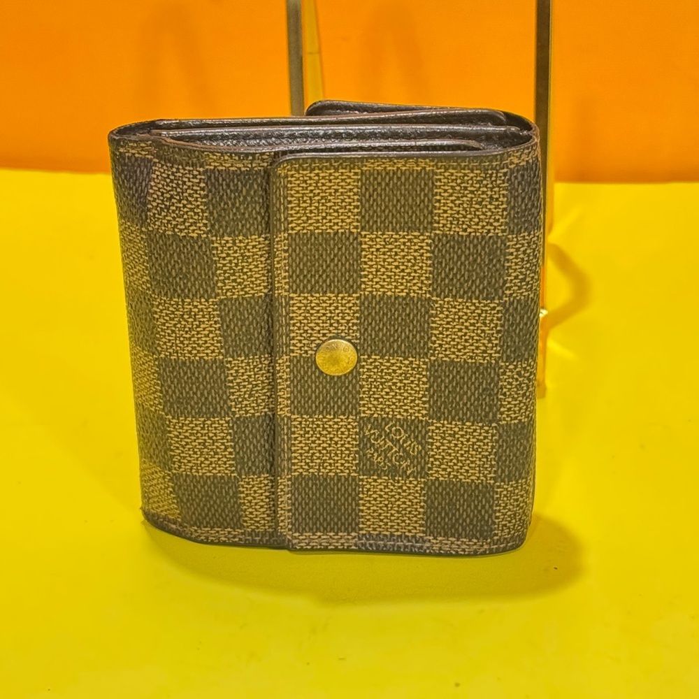 Louis Vuitton Damier Compact bifold wallet - Picture 15 of 16